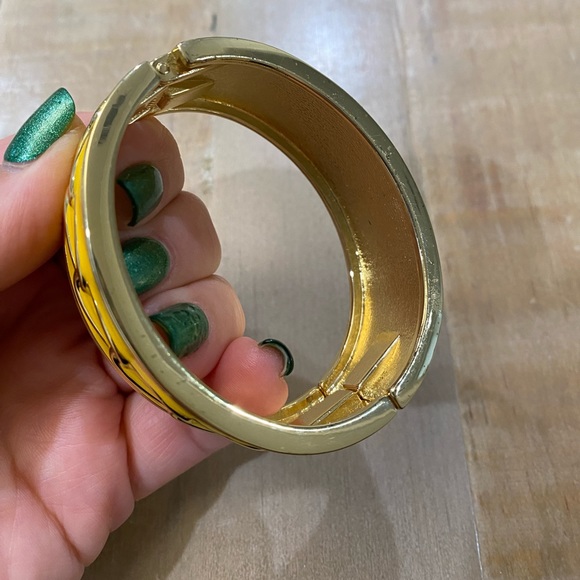 Yellow Gold Tone Bangle bracelet Link Chain Design cuff - Picture 6 of 11